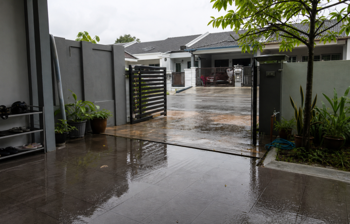 Lantai Porch Licin Selepas Hujan? 7 Semakan Sebelum Salahkan Tile